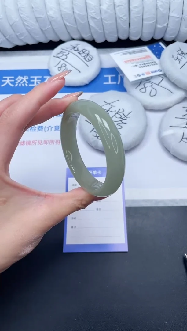 未镶嵌手镯石英质玉63-56.5DK