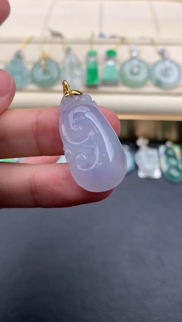 翡翠18K金镶嵌颈饰F50