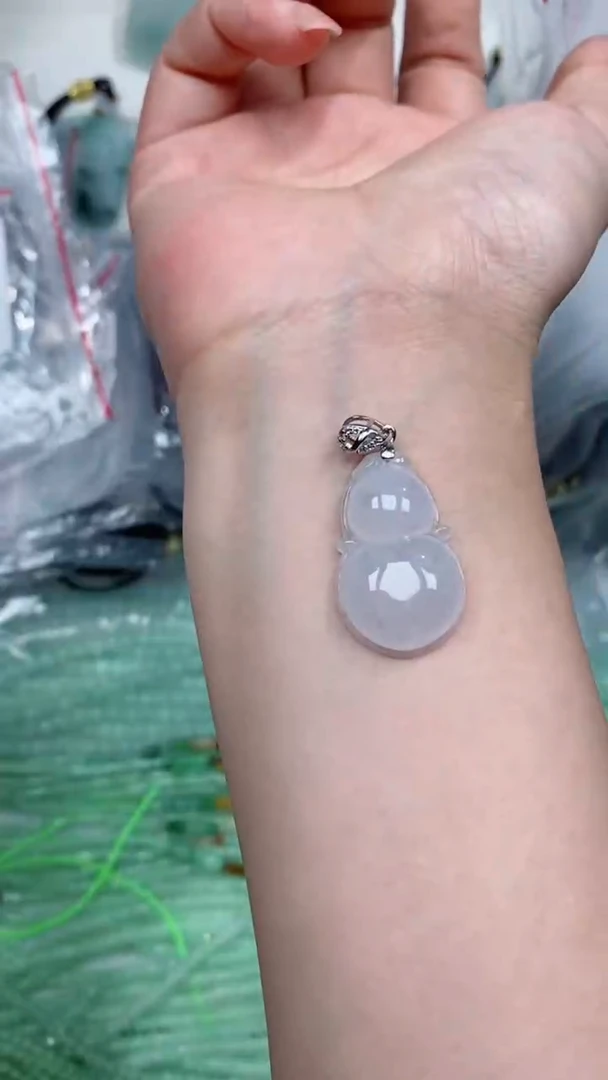 颈饰银S925镶嵌翡翠吊坠