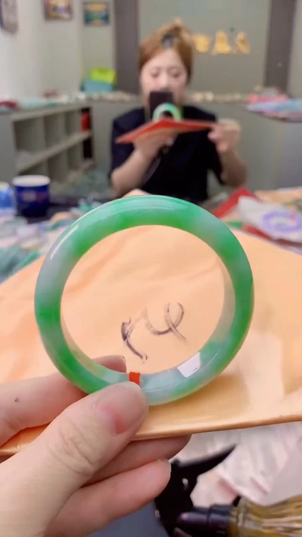 翡翠手镯未镶嵌0297854527