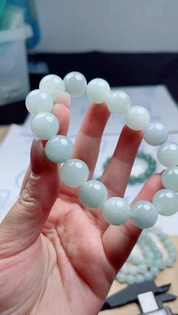 定制翡翠未镶嵌珠串