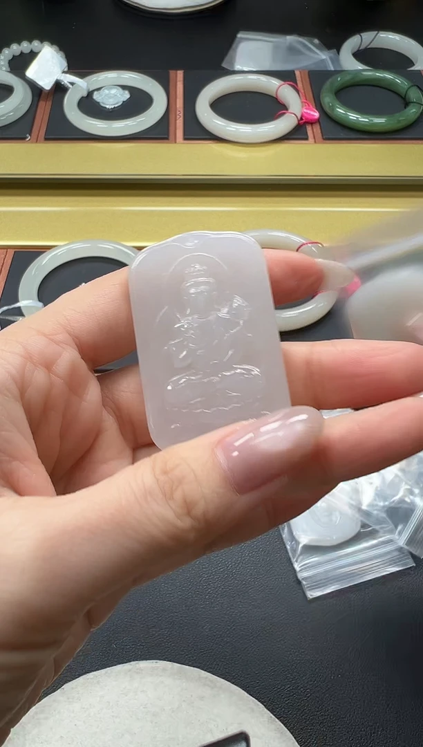 颈饰未镶嵌和田玉白玉大势至菩萨吊坠（马）多样性发一/有瑕49*30*6