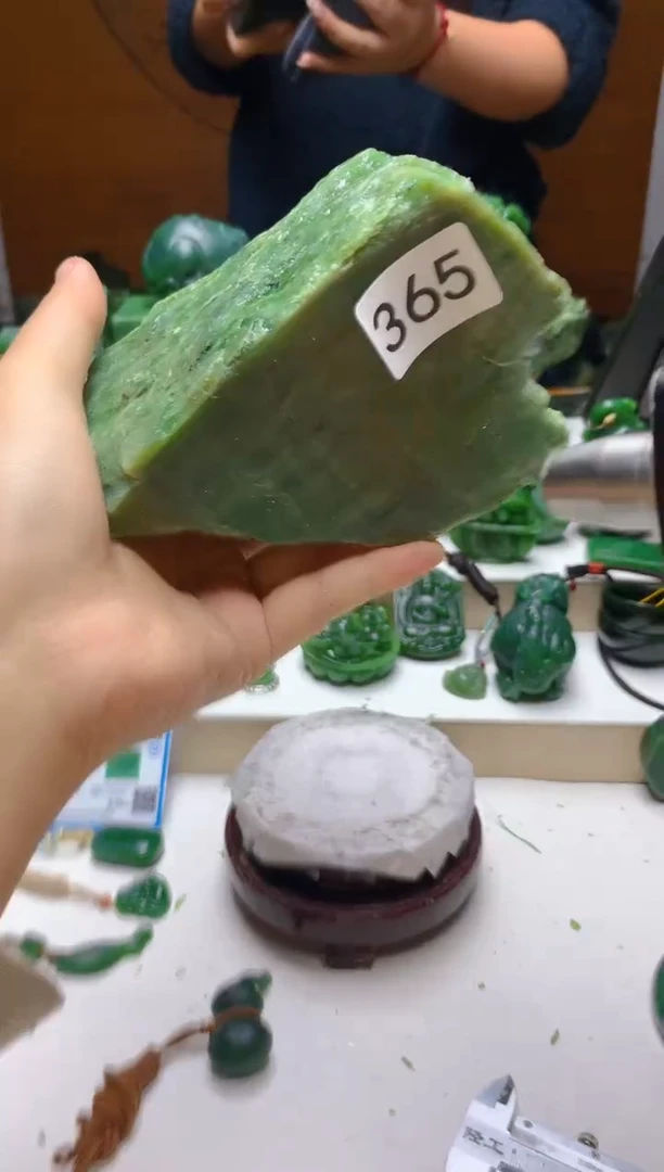 未镶嵌和田玉（碧玉）珠宝半成品365