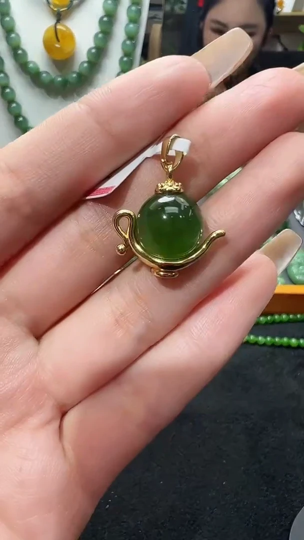 【闪购商品】和田玉吊坠(赠链)未镶嵌4