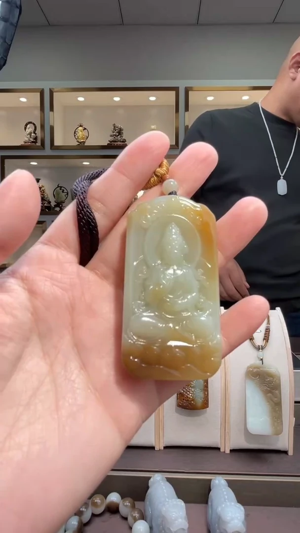 颈饰未镶嵌和田玉苏