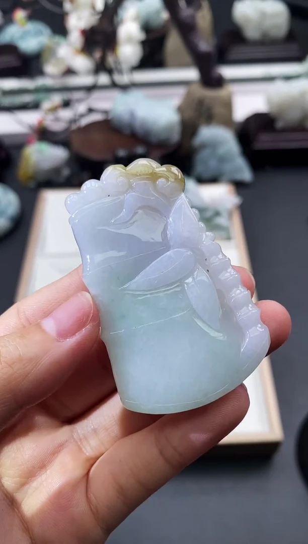 翡翠未镶嵌颈饰天然缅甸A货翡翠
