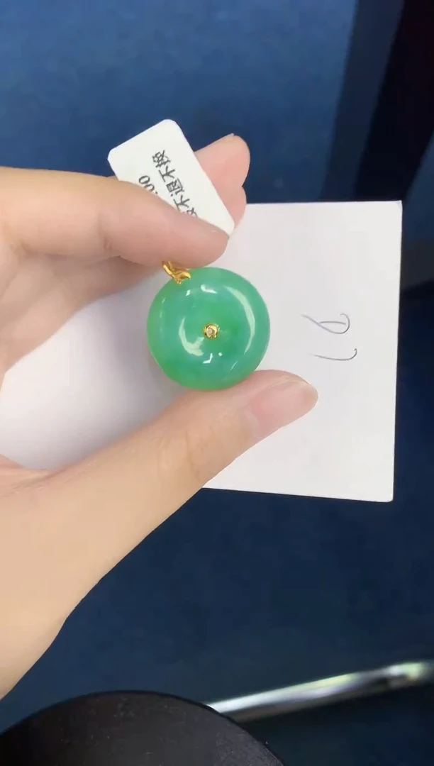 翡翠18K金镶嵌颈饰天然翡翠緬甸A貨