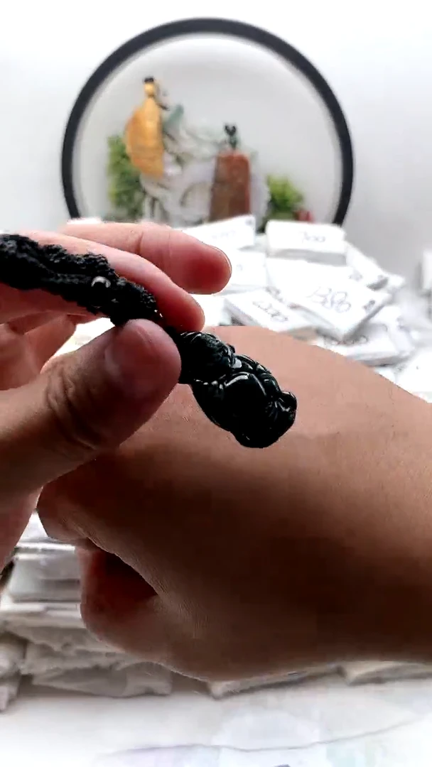 颈饰未镶嵌翡翠小财神
