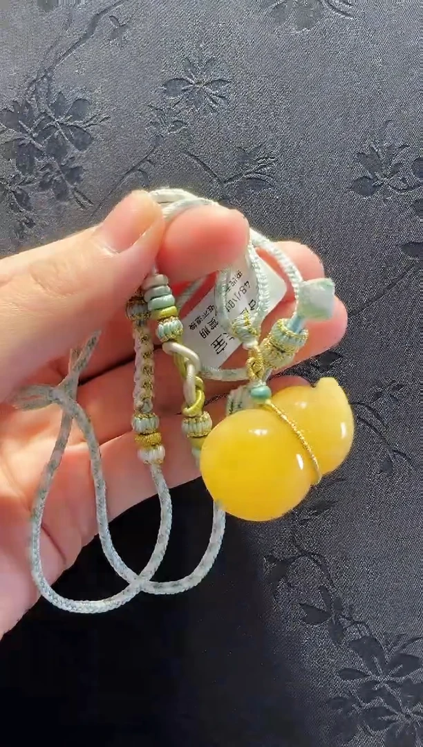 蜜蜡颈饰未镶嵌葫芦吊坠