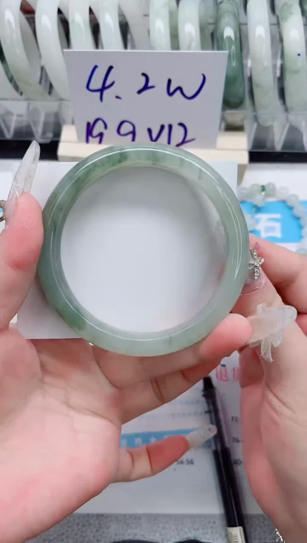 【闪购商品】石英质玉手镯未镶嵌A170-64.1