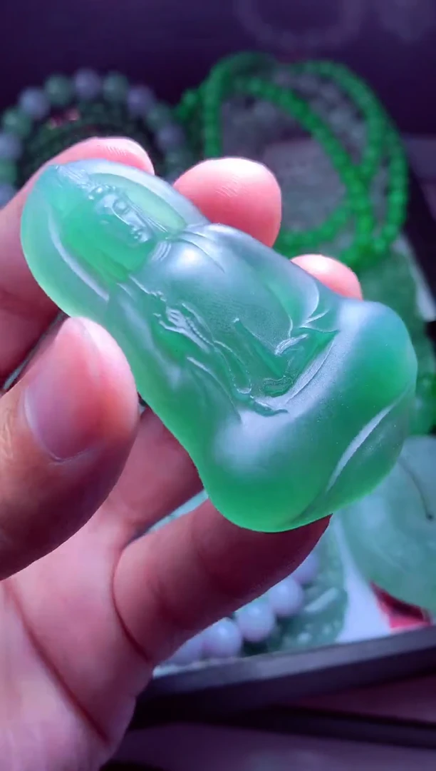 未镶嵌定制翡翠娃**?翡翠毛货定制
