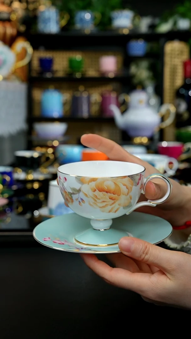 牡丹杯碟、、、、、、、、、