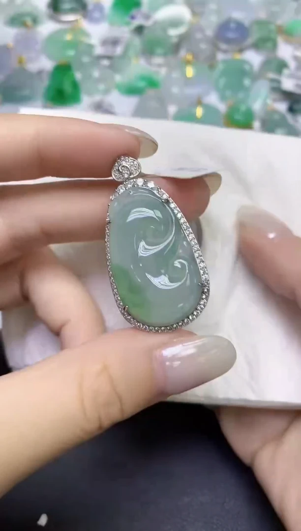 颈饰未镶嵌翡翠天然缅甸翡翠A货百元以上9元证书费自理