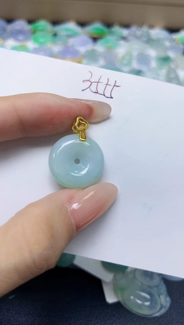 翡翠未镶嵌颈饰天然缅甸翡翠A货