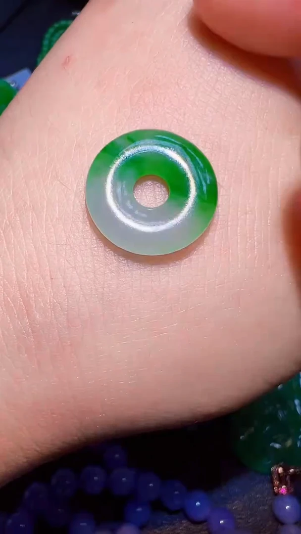 颈饰未镶嵌翡翠甜甜圈