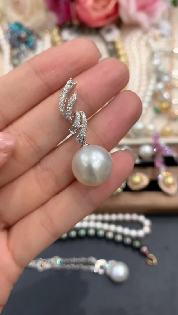 18K金镶嵌吊坠不含链海水珍珠q185