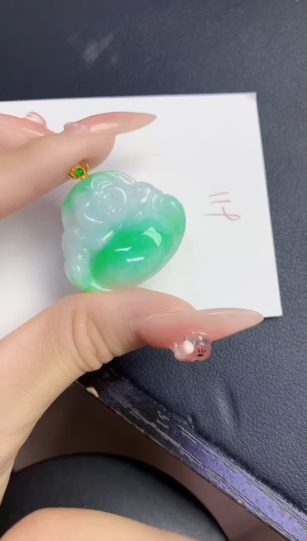 颈饰18K金镶嵌翡翠缅甸天然翡翠A货