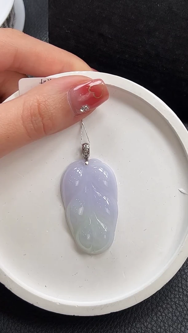 【闪购商品】翡翠颈饰18K金镶嵌叶子