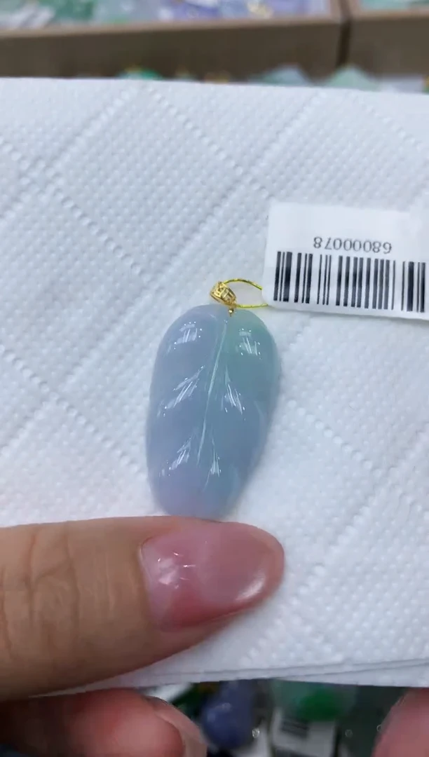 翡翠18K金镶嵌颈饰111111111