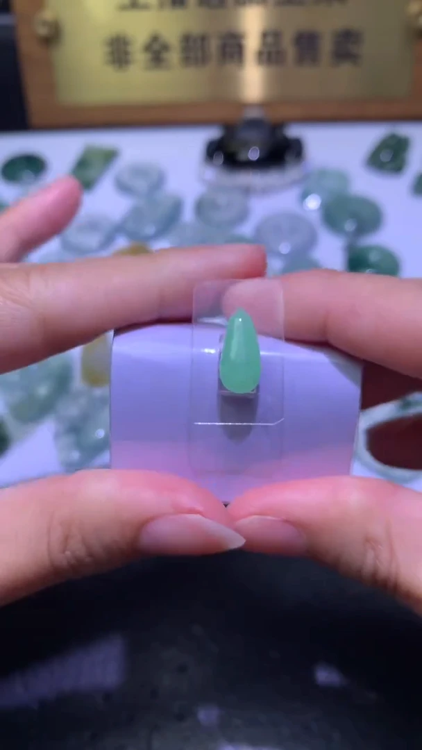 未镶嵌定制翡翠毛货