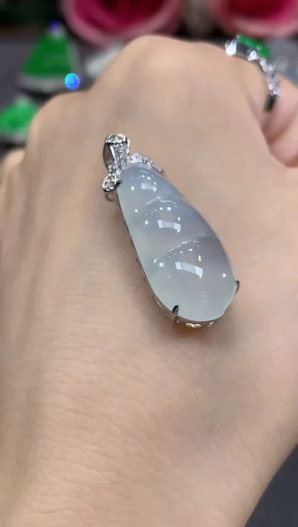 吊坠(不含链)18K金镶嵌翡翠b16