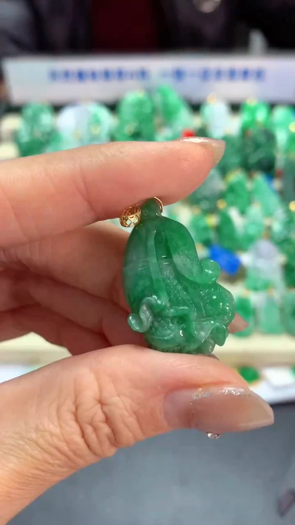 【闪购商品】翡翠吊坠(不含链)18K金镶嵌挂件