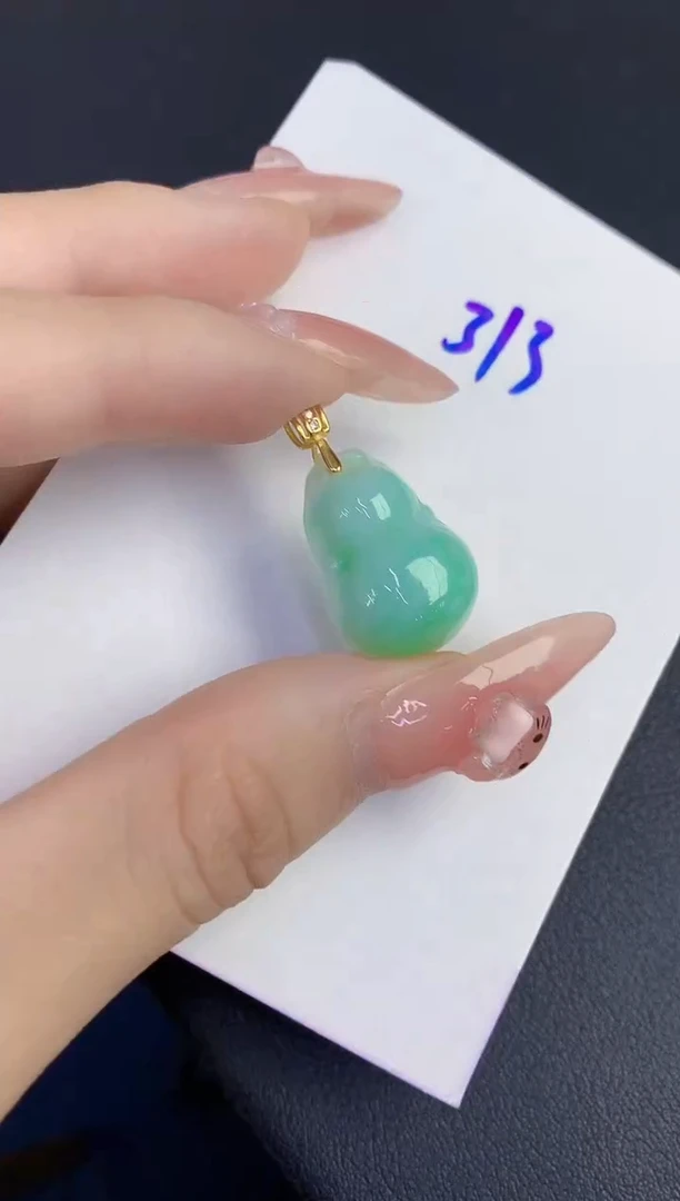 颈饰未镶嵌翡翠缅甸天然翡翠A货