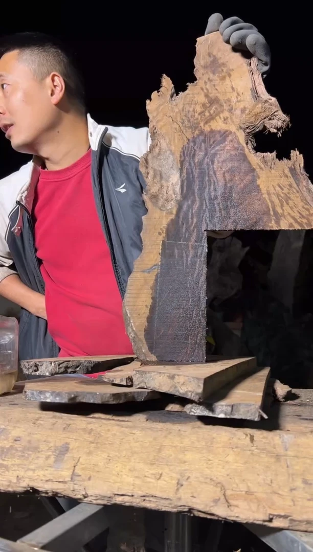 金丝楠昱*人金丝楠