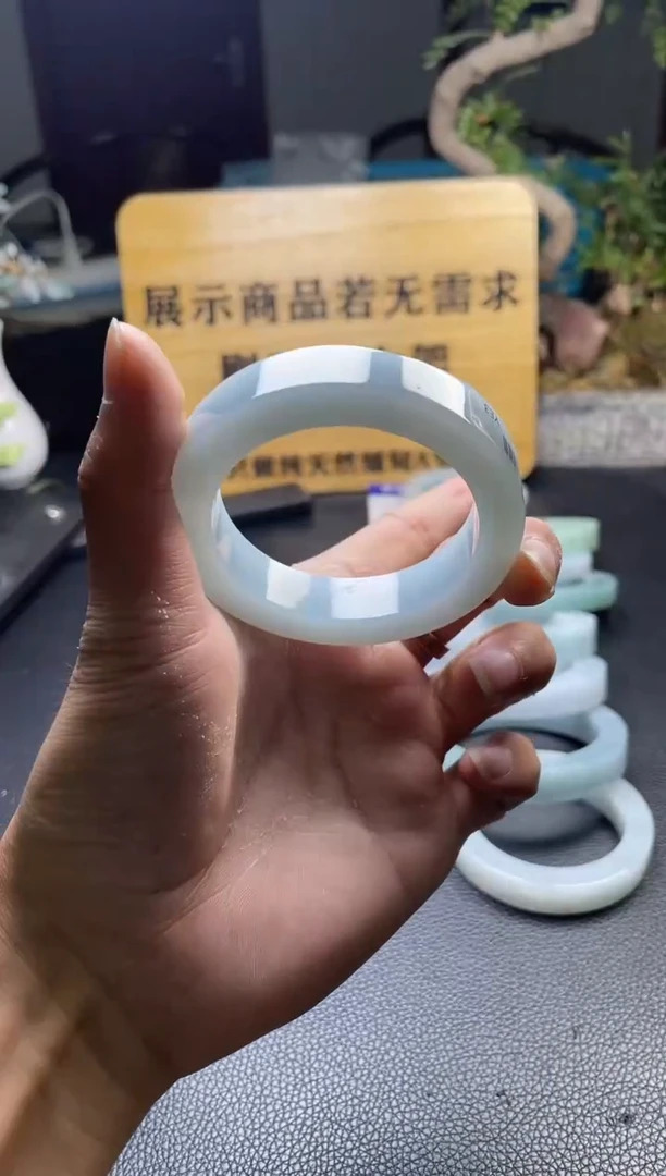 未镶嵌手镯定制翡翠凡*发一件