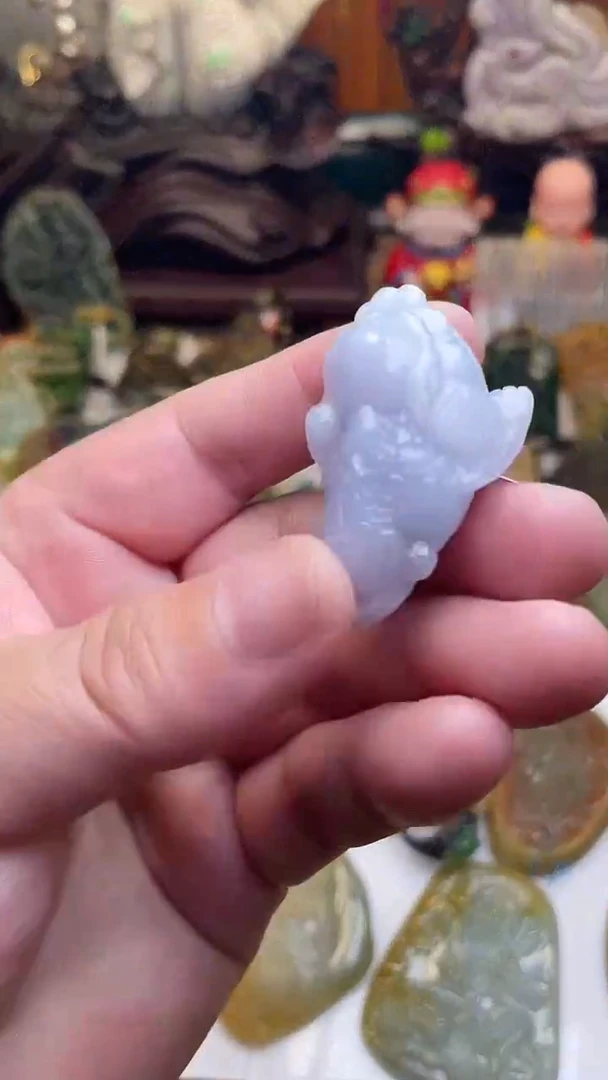 颈饰未镶嵌翡翠金蟾