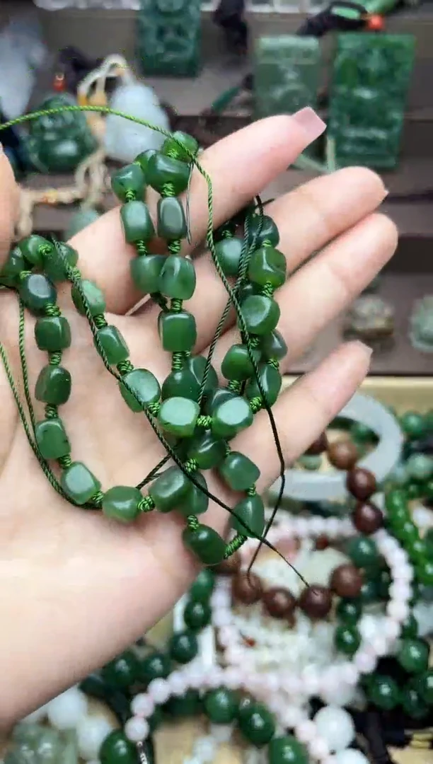 颈饰未镶嵌和田玉未镶嵌和田玉吊坠多样性拍一发一