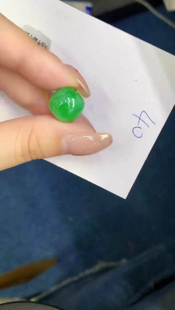 翡翠未镶嵌颈饰00000000000