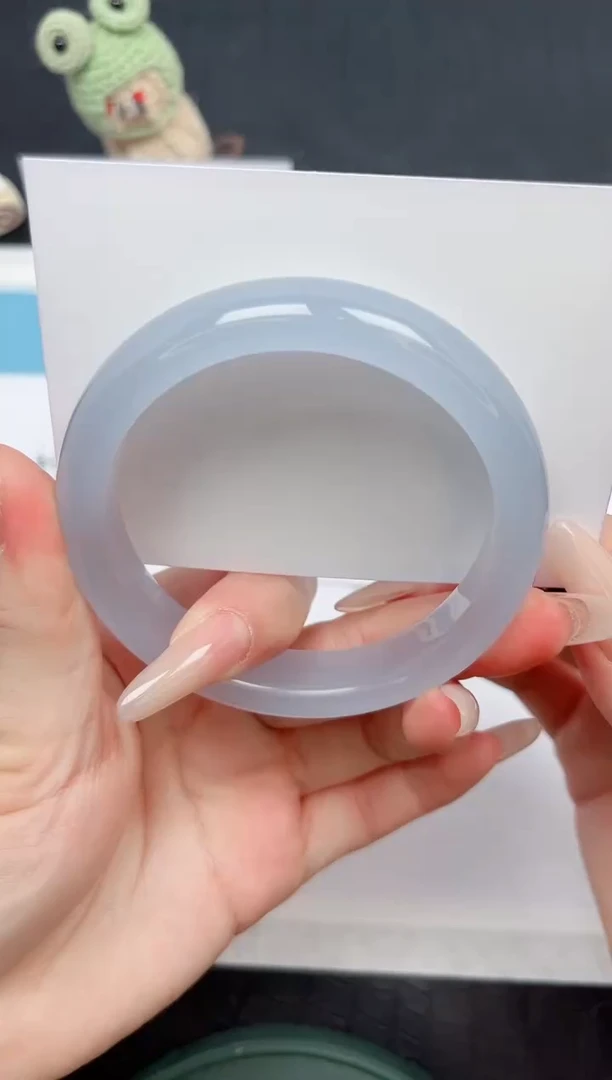 【闪购商品】石英质玉手镯未镶嵌58-59.8