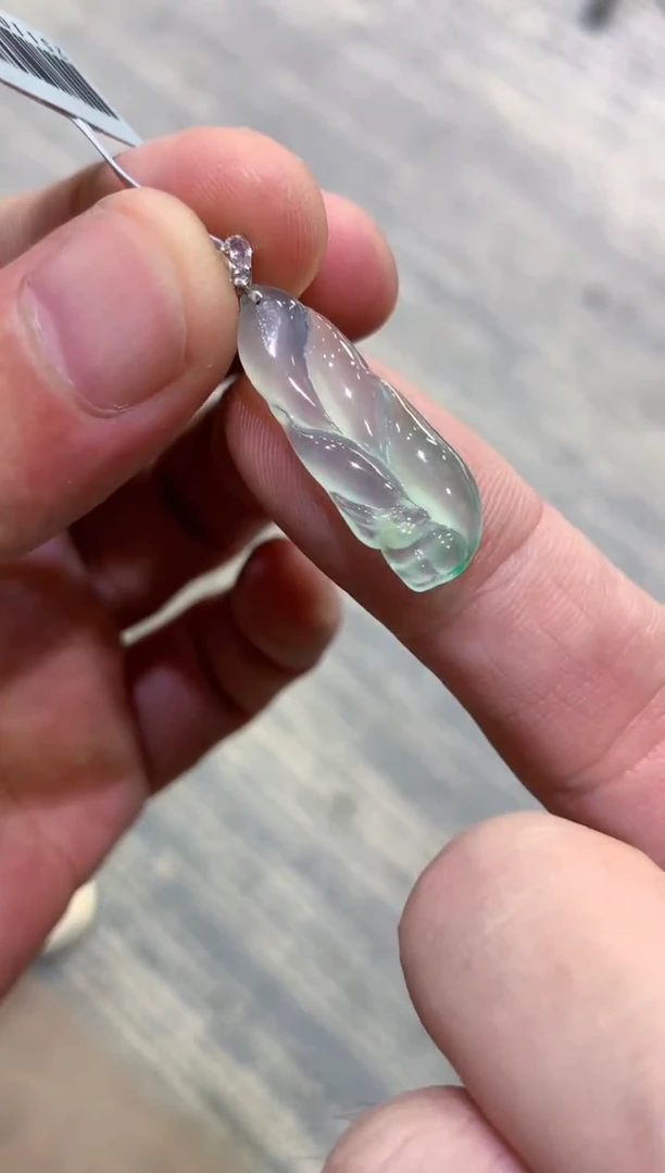 颈饰未镶嵌翡翠天然A货翡翠