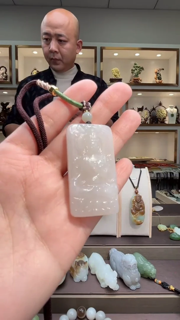 颈饰未镶嵌和田玉苏