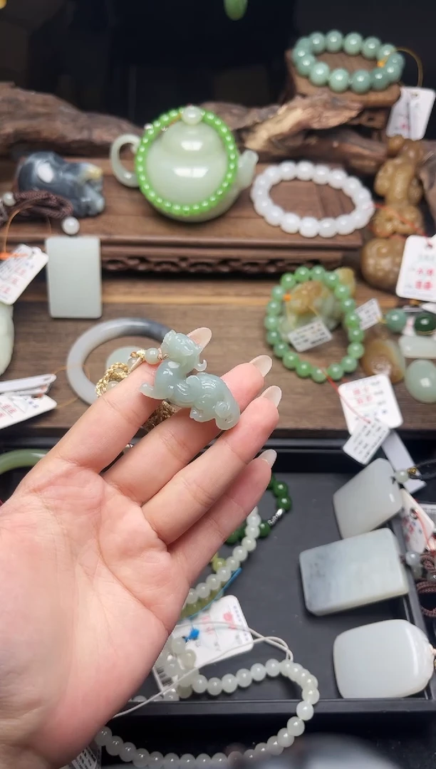 吊坠(不含链)未镶嵌和田玉吐拉牧场 麒麟9010244