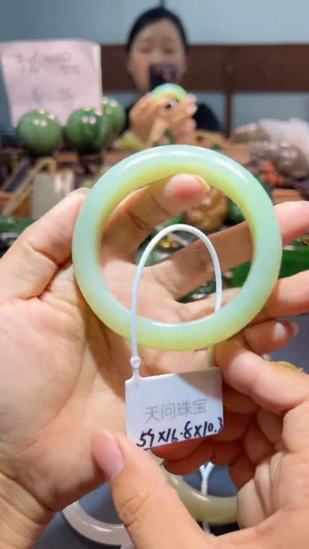 未镶嵌手镯和田玉1