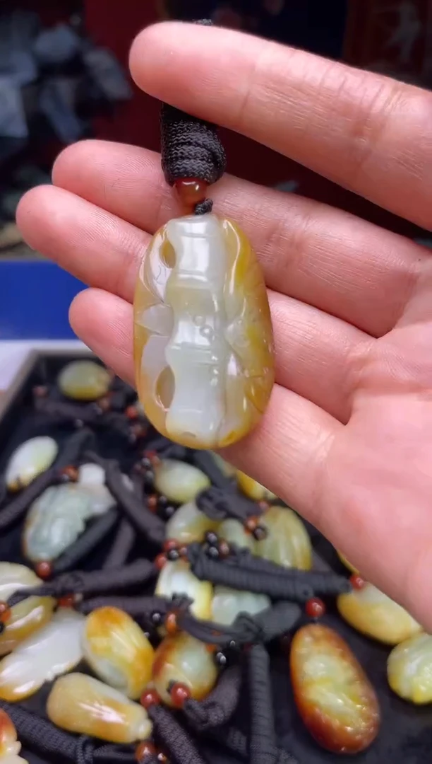 颈饰未镶嵌和田玉123