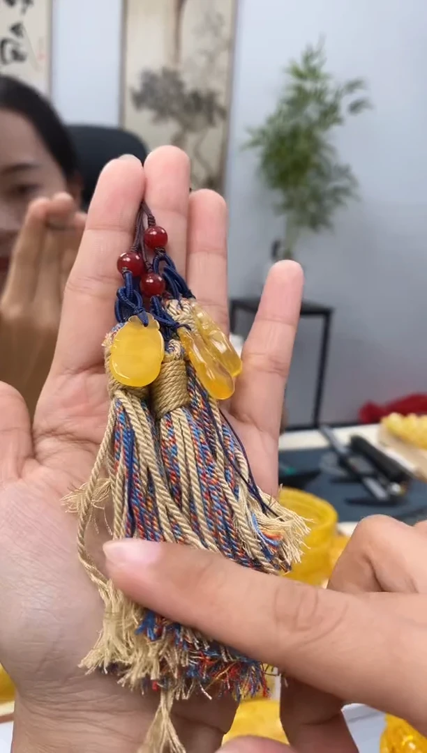 【闪购商品】琥珀裸石未镶嵌天然琥珀蜜蜡手机链多样性发一