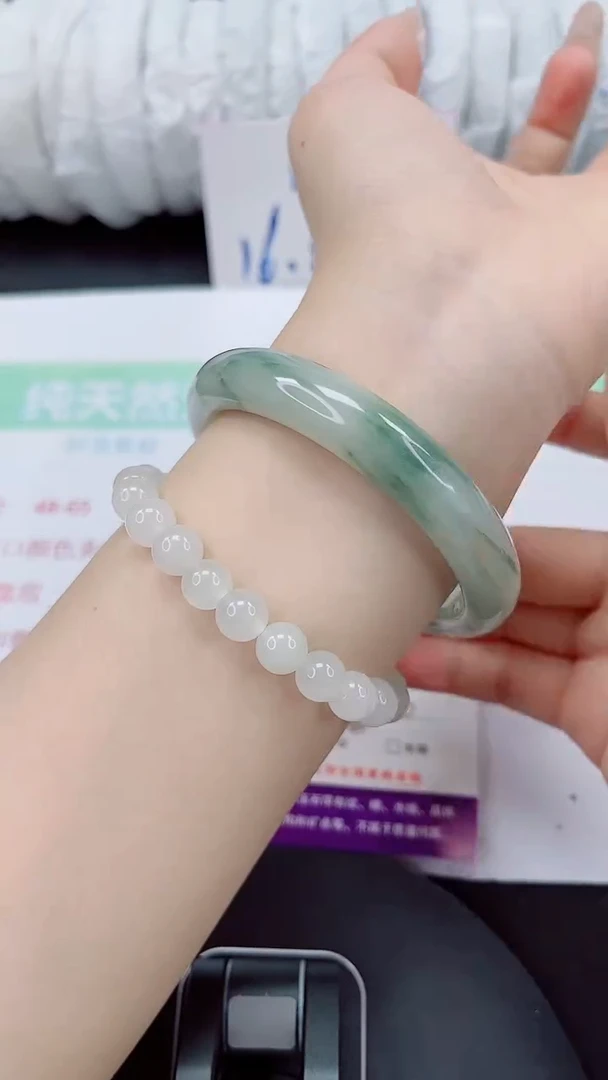 石英质玉手镯未镶嵌44-60/61