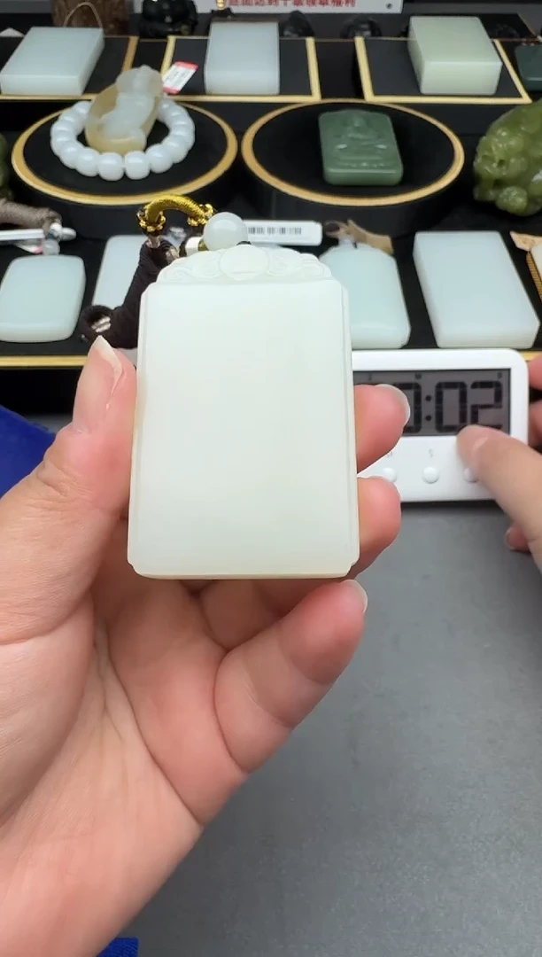 和田玉未镶嵌颈饰王*文4