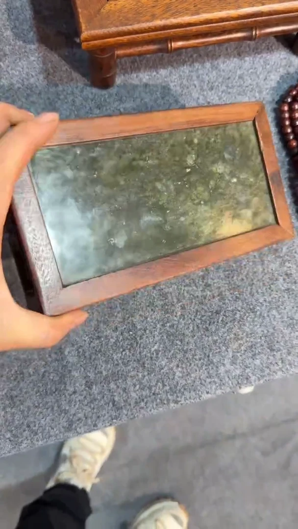 木福利           青石底座