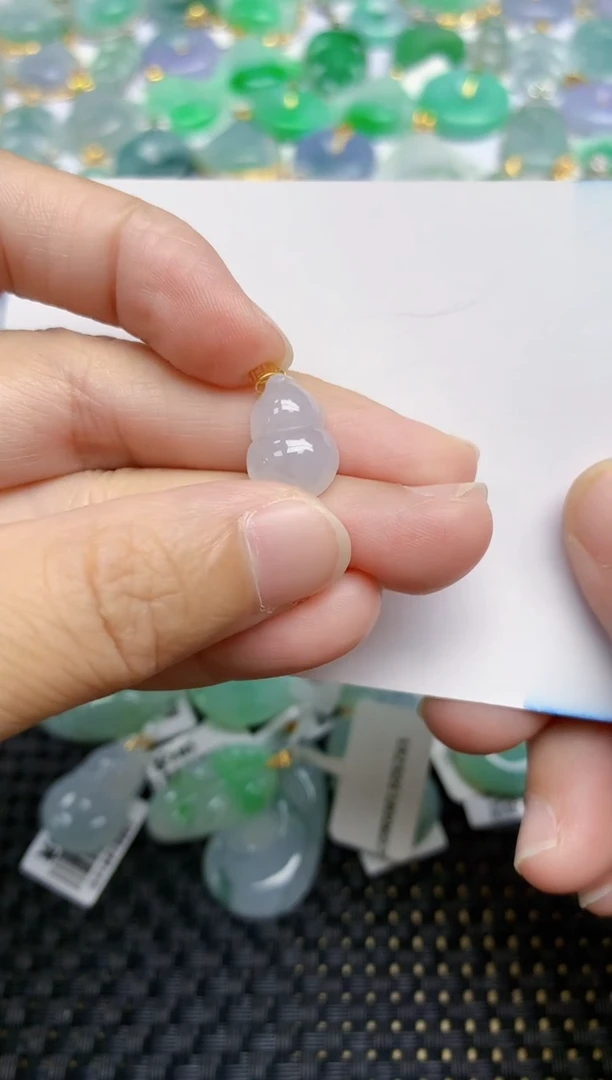 翡翠18K金镶嵌颈饰天然翡翠A货