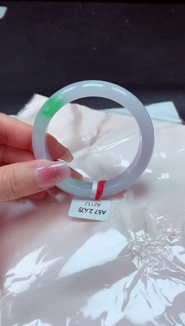 【闪购商品】翡翠手镯未镶嵌镯子57+