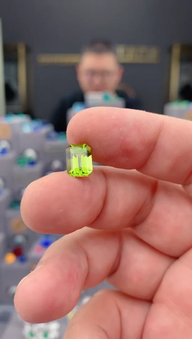 未镶嵌裸石橄榄石2.5ct 橄榄石八角