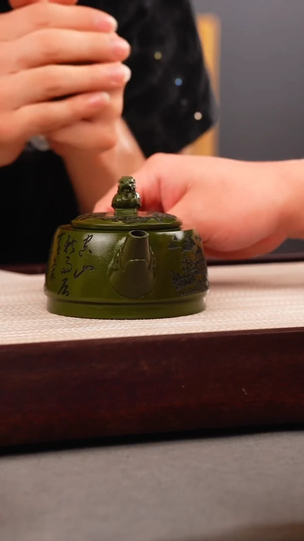 茶壶紫砂绿泥 龙龟 刻绘