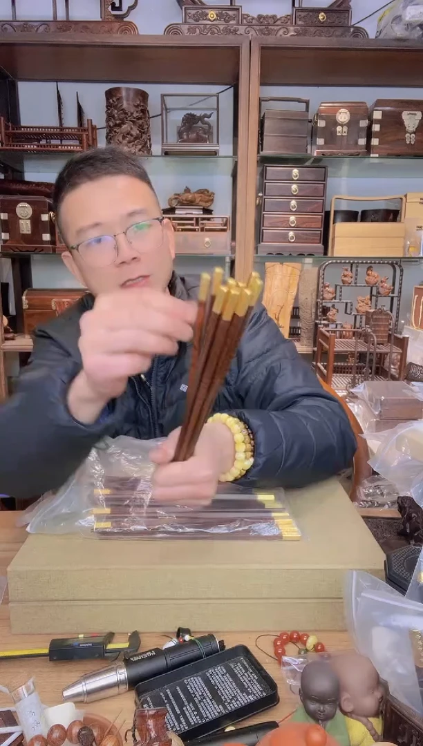 【闪购商品】乌木类书架717蛇纹木铜头筷子一双