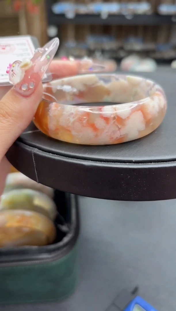 未镶嵌手镯石英质玉60(63圈)