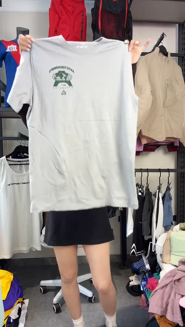 243编码 瑕疵款直播间过款为准 尺码M