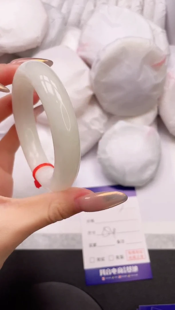 【闪购商品】和田玉手镯未镶嵌4K223-54